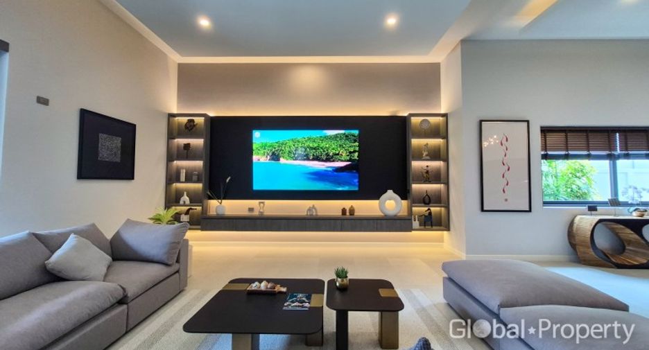 For sale 5 ベッドルーム house in Bang Lamung, Chonburi