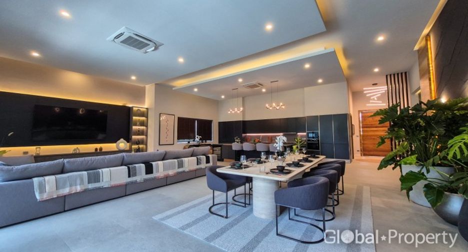 For sale 5 ベッドルーム house in Bang Lamung, Chonburi