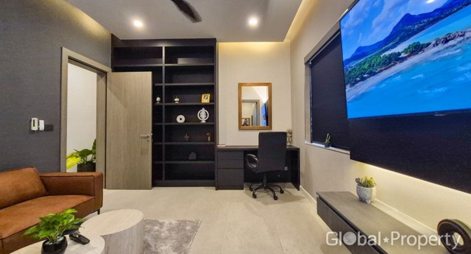 For sale 5 ベッドルーム house in Bang Lamung, Chonburi