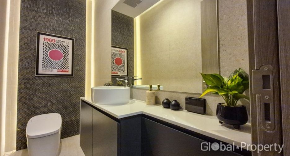 For sale 5 ベッドルーム house in Bang Lamung, Chonburi