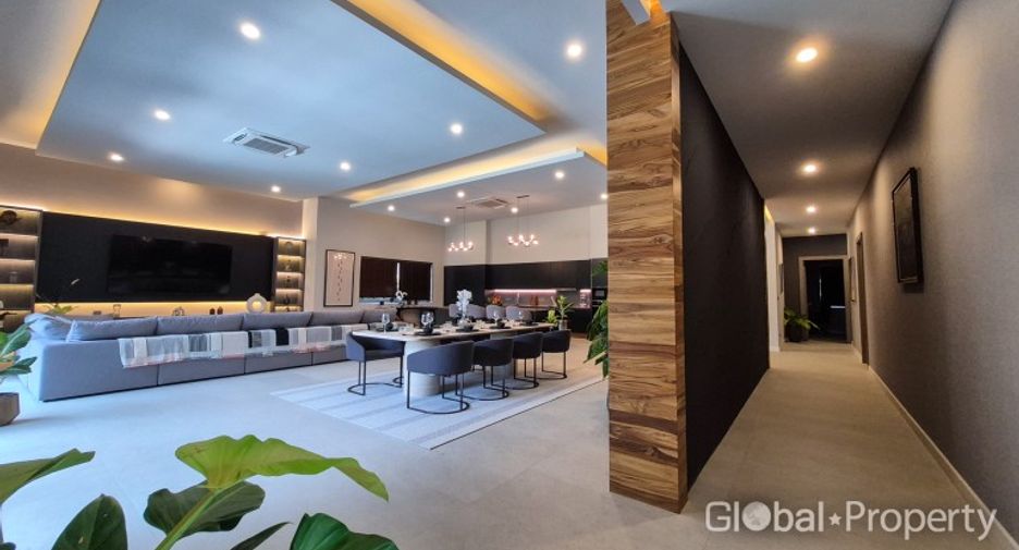 For sale 5 ベッドルーム house in Bang Lamung, Chonburi