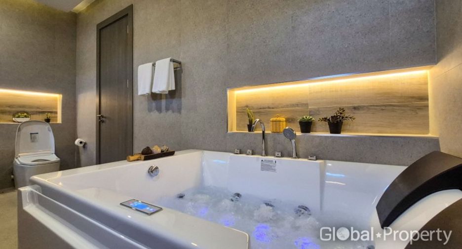For sale 5 ベッドルーム house in Bang Lamung, Chonburi