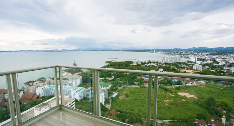 For sale 2 bedrooms condo in Bang Lamung, Chonburi