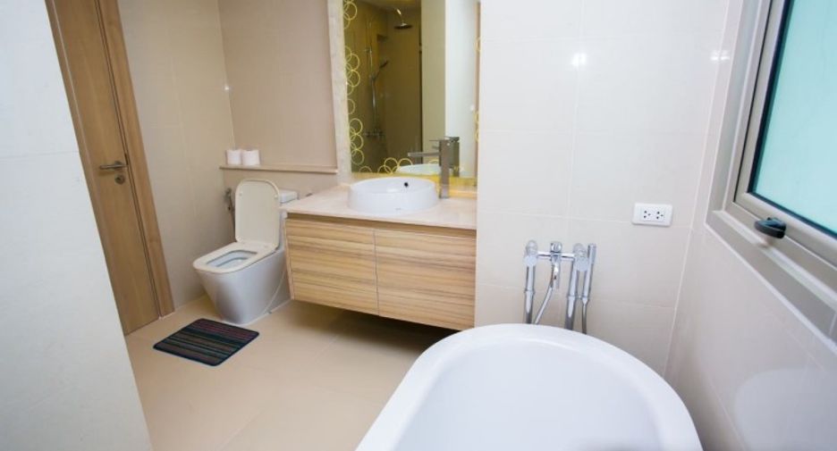 For sale 2 bedrooms condo in Bang Lamung, Chonburi