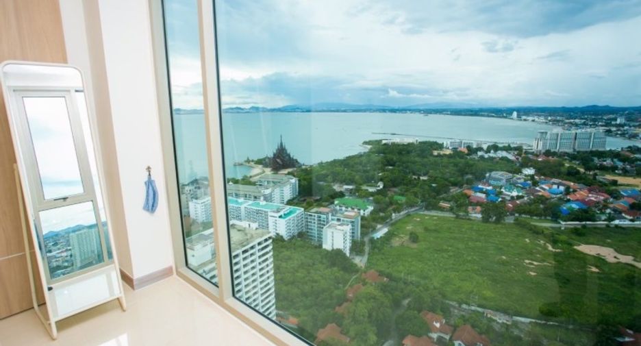 For sale 2 bedrooms condo in Bang Lamung, Chonburi