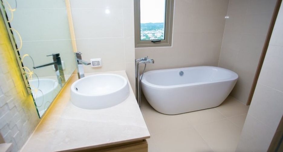 For sale 2 bedrooms condo in Bang Lamung, Chonburi