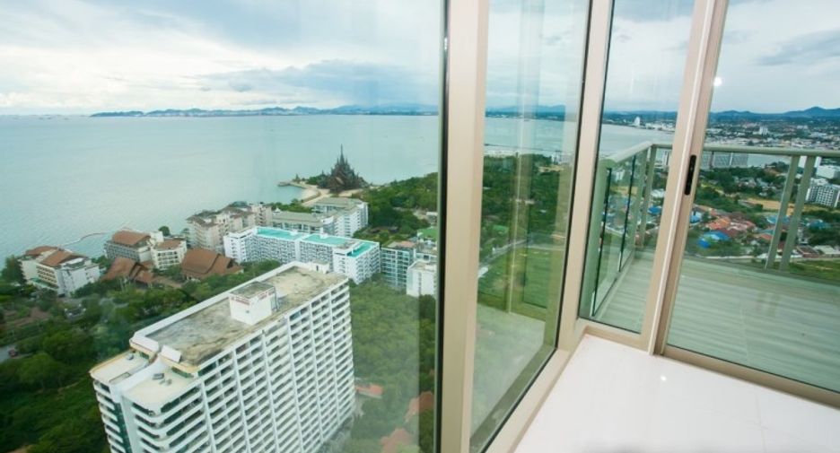 For sale 2 bedrooms condo in Bang Lamung, Chonburi