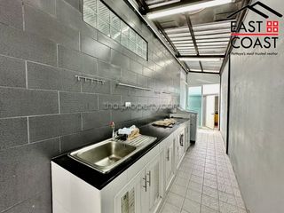 Casa en venta y en alquiler de 2 habitaciones en Bang Saray, Pattaya