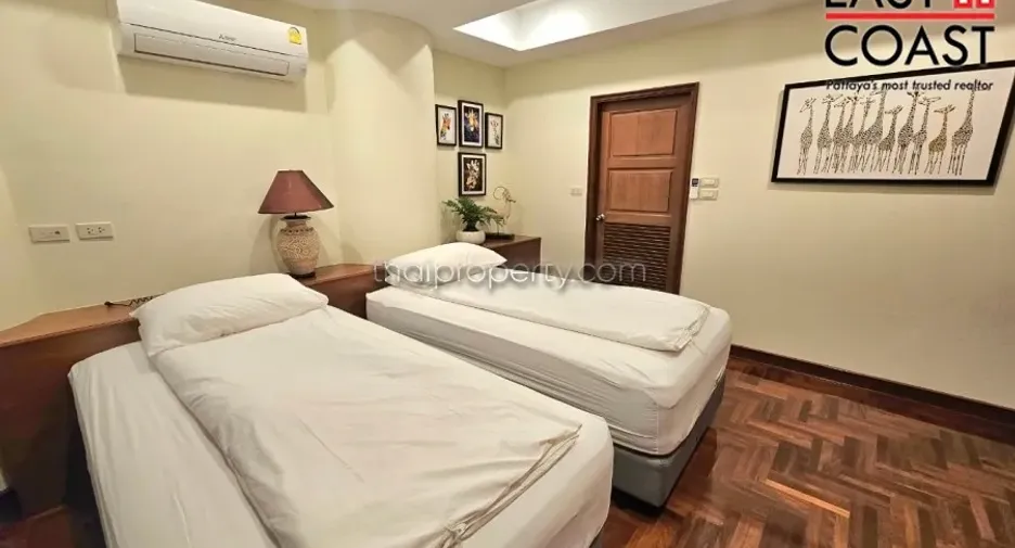For rent 3 bedrooms condo in Bang Lamung, Chonburi