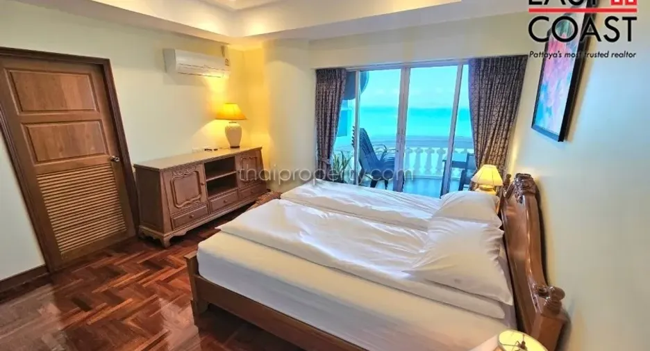 For rent 3 bedrooms condo in Bang Lamung, Chonburi