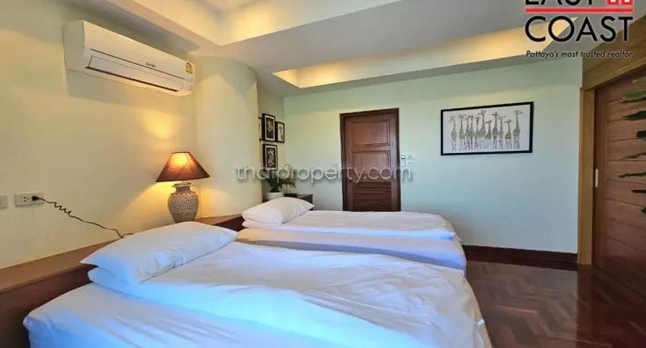For rent 3 bedrooms condo in Bang Lamung, Chonburi