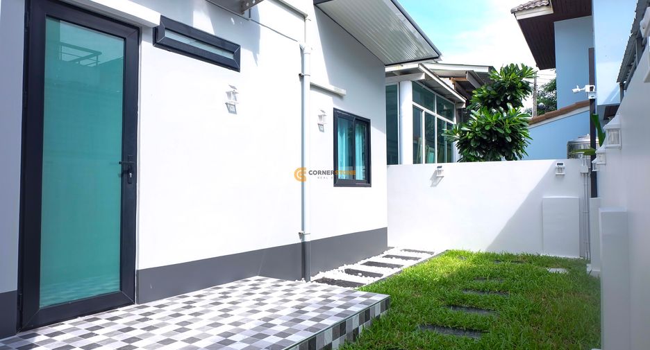 Casa en alquiler de 4 habitaciones en Bang Lamung, Chonburi