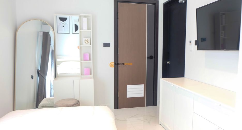 Casa en alquiler de 4 habitaciones en Bang Lamung, Chonburi