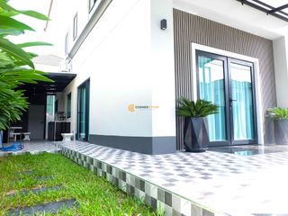 À louer 4 chambres maison à Bang Lamung, Chonburi