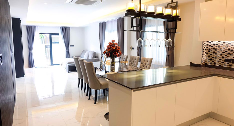 Casa en alquiler de 4 habitaciones en Bang Lamung, Chonburi