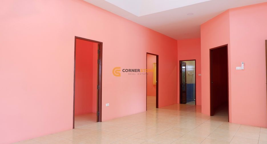 For rent and for sale 3 bedrooms house in Bang Lamung, Chonburi