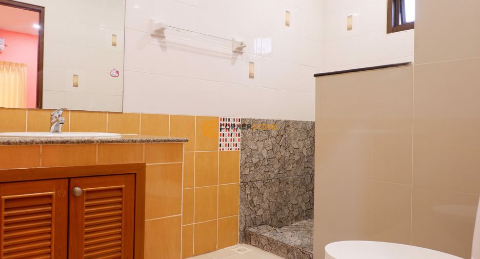 For rent and for sale 3 bedrooms house in Bang Lamung, Chonburi