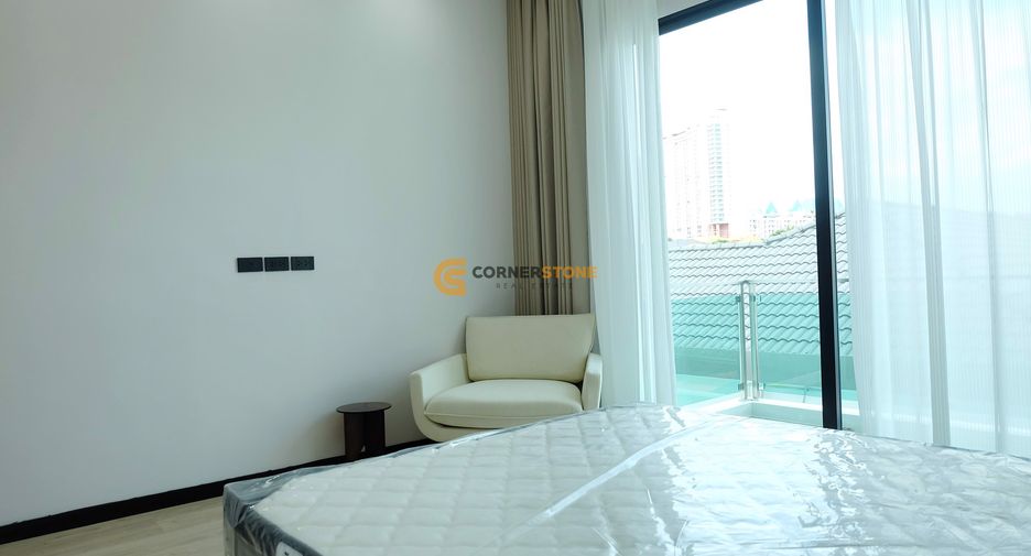 Casa en venta de 5 habitaciones en Bang Lamung, Chonburi
