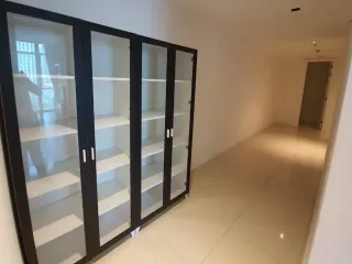 À louer 3 chambres condo à Pathum Wan, Bangkok