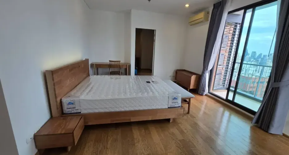 ให้เช่า 4 ห้องนอน คอนโด ใน วัฒนา, กรุงเทพฯ