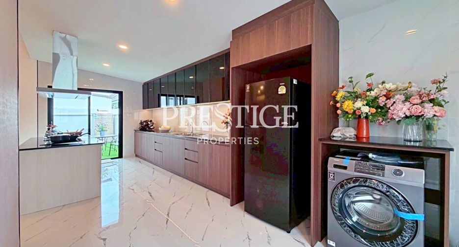For sale 3 bedrooms house in East Pattaya, Pattaya