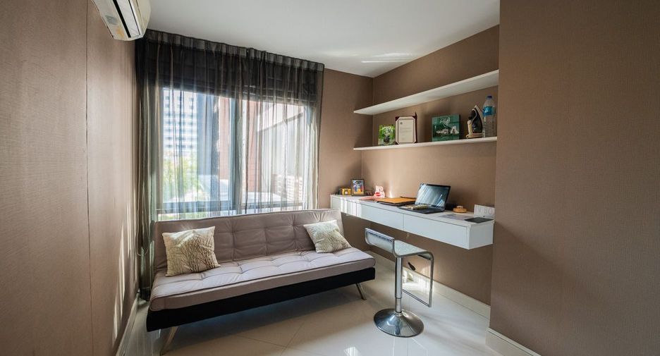 For sale 3 bedrooms condo in South Pattaya, Pattaya