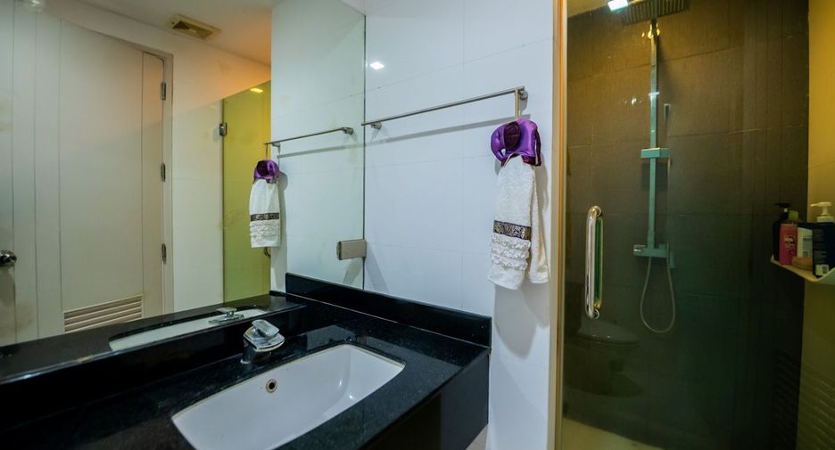 For sale 3 bedrooms condo in South Pattaya, Pattaya