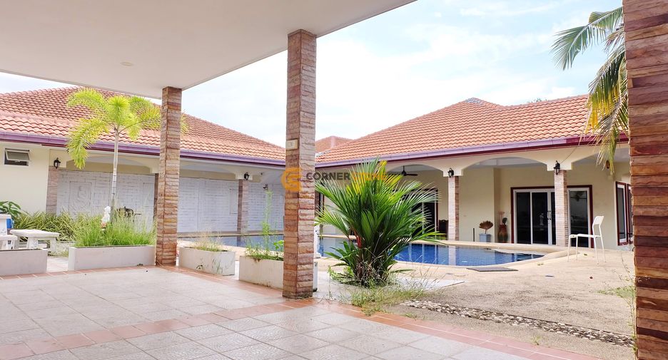 For rent そして for sale 4 ベッドルーム house in Bang Lamung, Chonburi