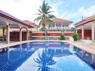 For rent and for sale 4 bedrooms house in Bang Lamung, Chonburi