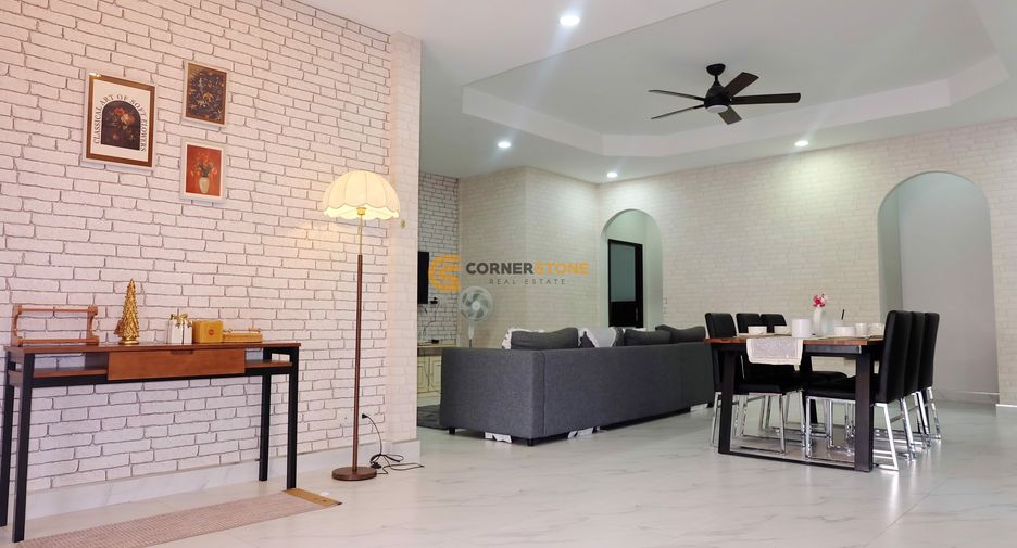 For rent そして for sale 4 ベッドルーム house in Bang Lamung, Chonburi