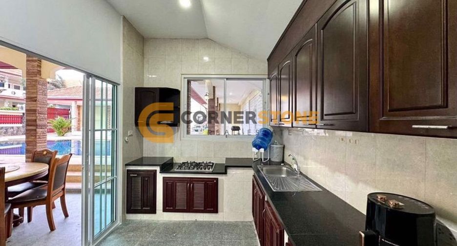 For rent そして for sale 4 ベッドルーム house in Bang Lamung, Chonburi