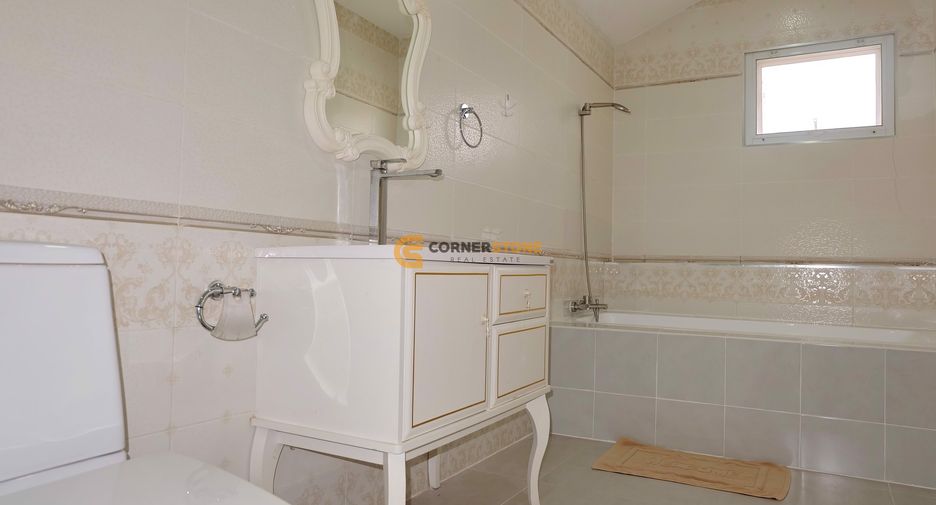 For rent そして for sale 4 ベッドルーム house in Bang Lamung, Chonburi