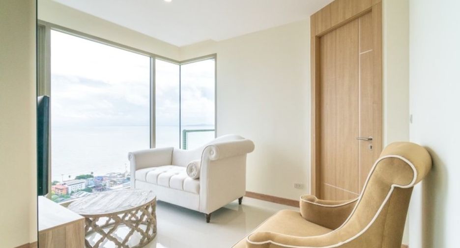 For sale 2 bedrooms condo in Jomtien, Pattaya
