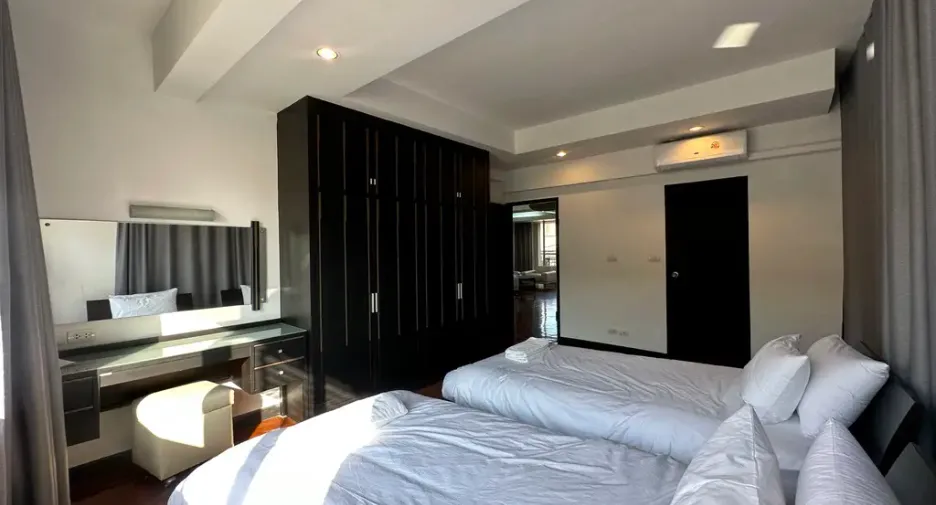 À louer 3 chambres condo à Watthana, Bangkok