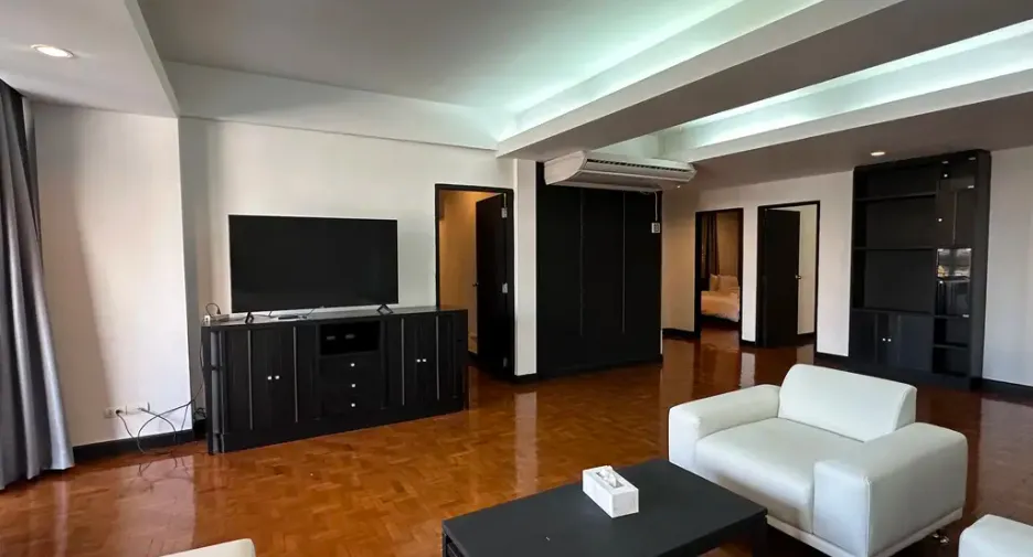 À louer 3 chambres condo à Watthana, Bangkok