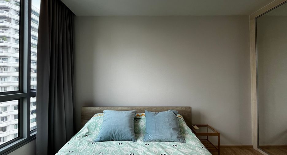 For sale 1 bed condo in Watthana, Bangkok