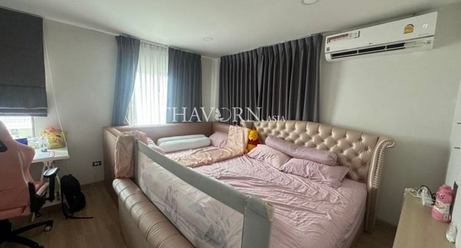 For sale 3 bedrooms house in Si Racha, Chonburi