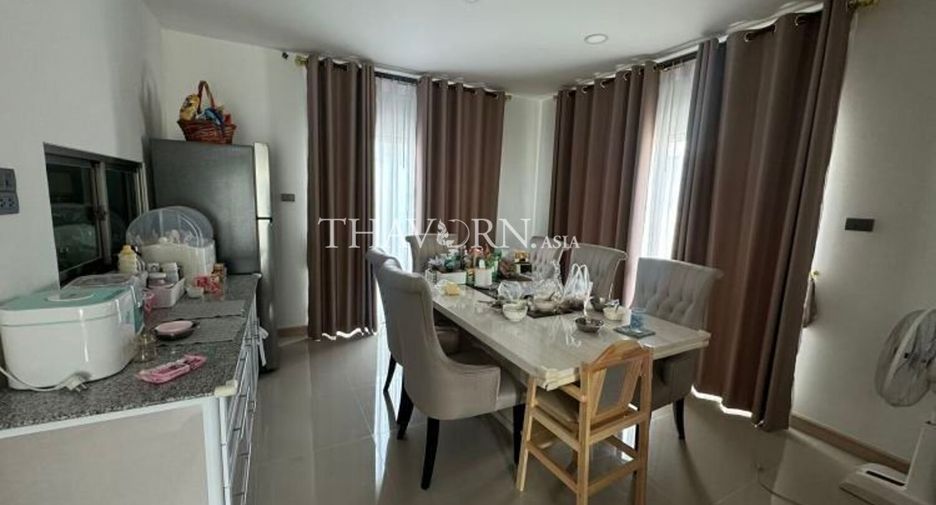 For sale 3 bedrooms house in Si Racha, Chonburi