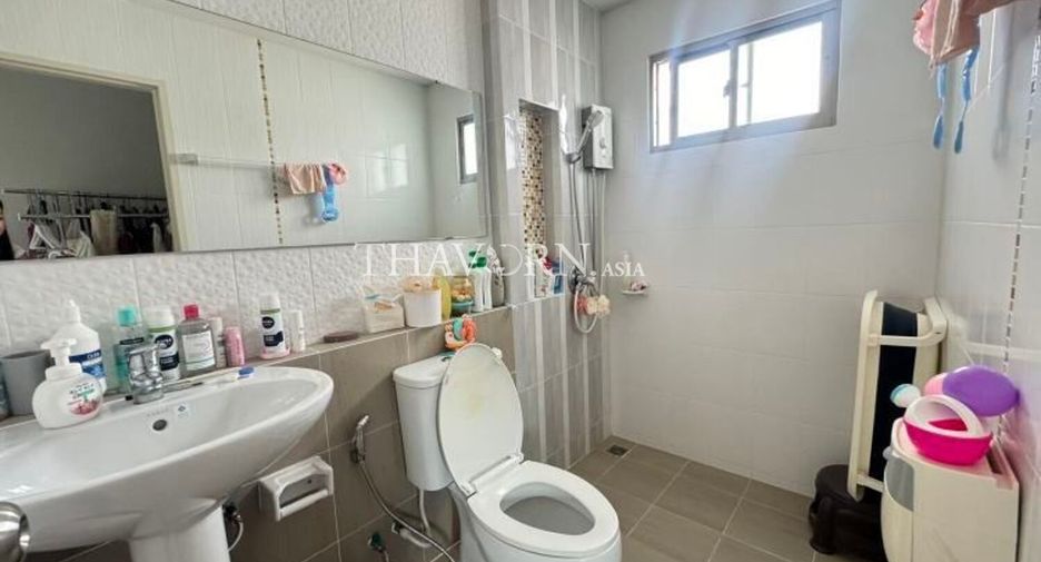 For sale 3 bedrooms house in Si Racha, Chonburi