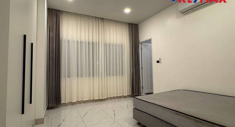 For rent 5 bedrooms house in East Pattaya, Pattaya