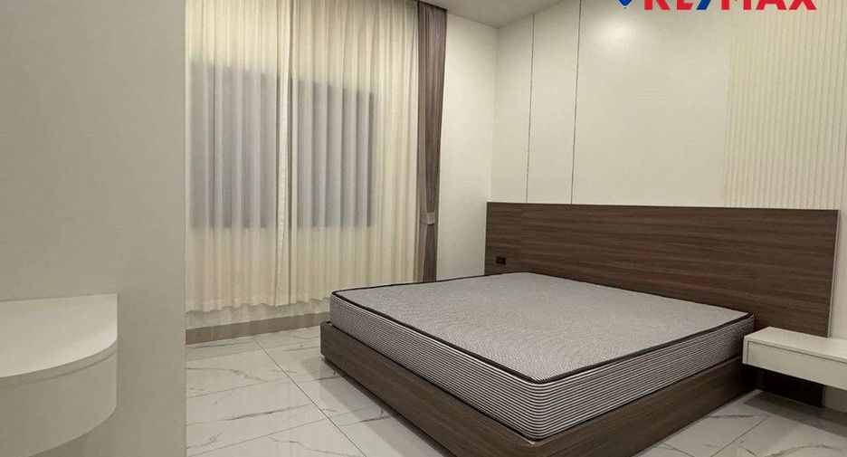 For rent 5 bedrooms house in East Pattaya, Pattaya