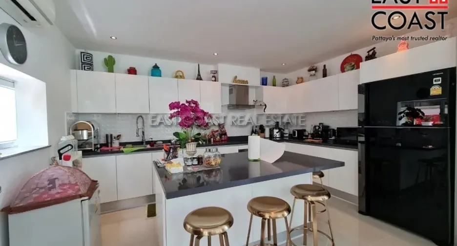 For rent and for sale 3 bedrooms house in Bang Lamung, Chonburi