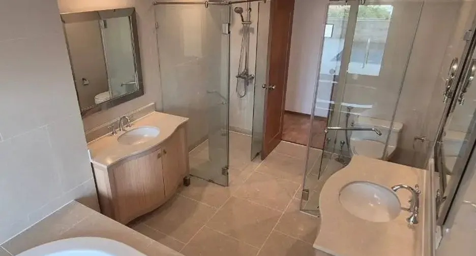 For rent and for sale 3 bedrooms condo in Sathon, Bangkok