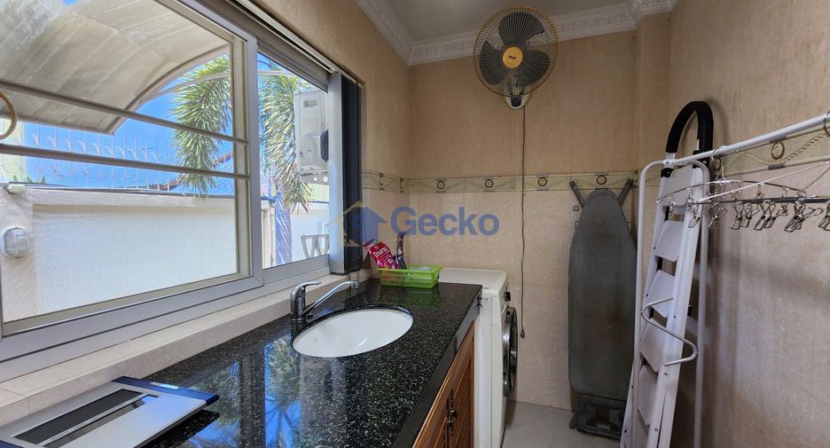 Casa en venta de 2 habitaciones en Bang Lamung, Chonburi