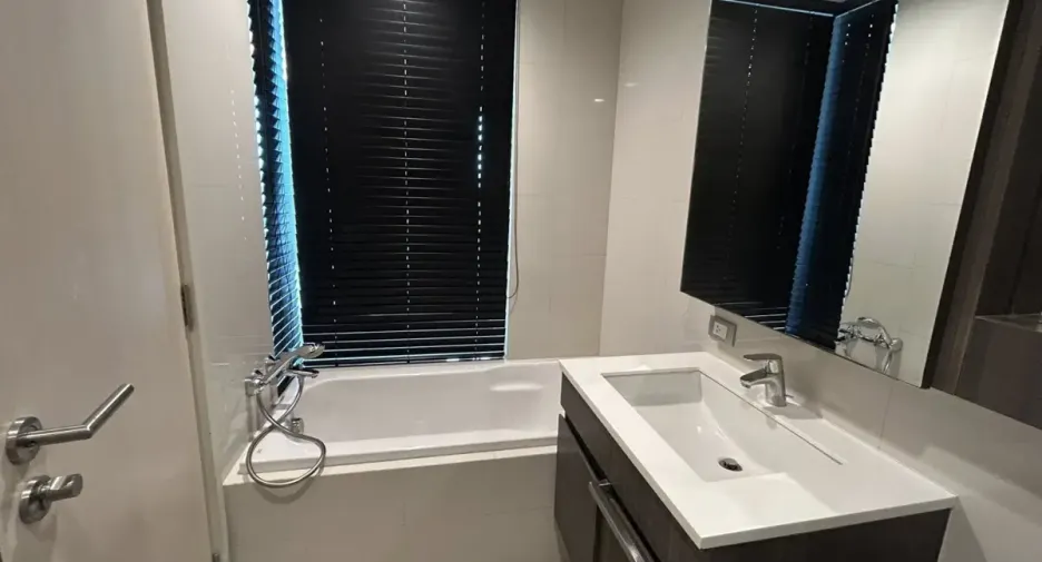 For rent 1 bed condo in Watthana, Bangkok