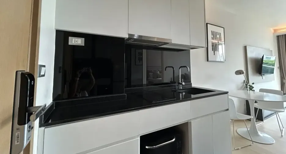 For rent 1 bed condo in Watthana, Bangkok