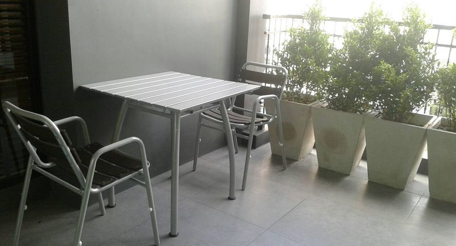 For sale 4 bedrooms condo in Watthana, Bangkok