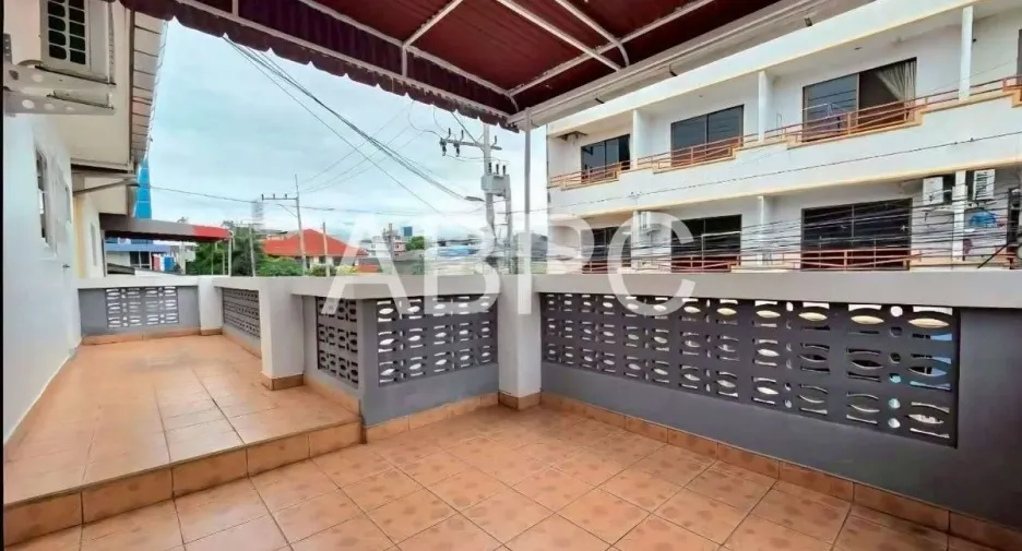 For rent 4 bedrooms house in Central Pattaya, Pattaya