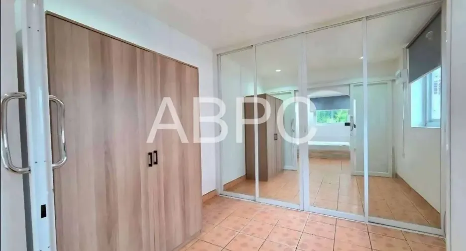 For rent 4 bedrooms house in Central Pattaya, Pattaya