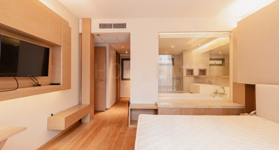 For rent 2 bedrooms condo in Pathum Wan, Bangkok